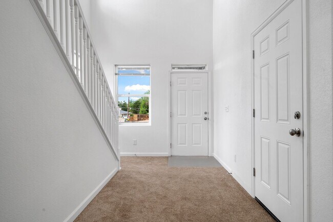 Building Photo - Brand New 3 bed 2.5 bathroom townhome
