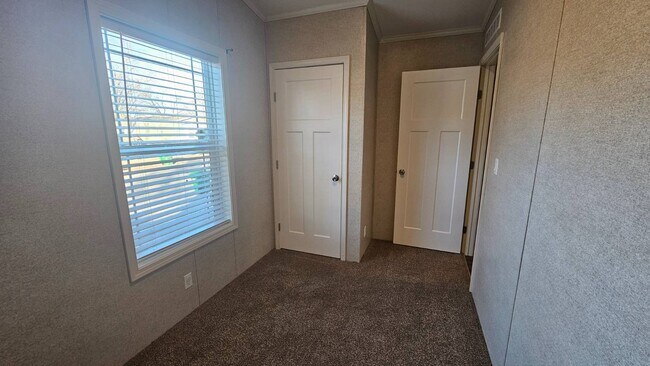 Foto del edificio - 2233 E Maywood St