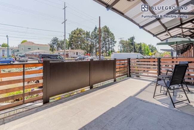 Building Photo - 1501 Buena Vista Ave