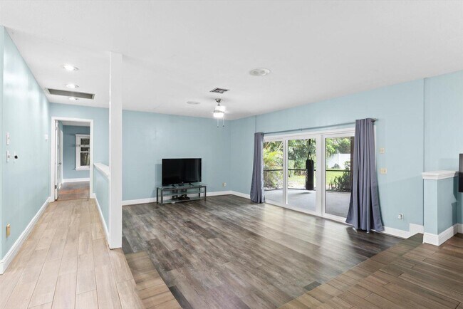 Foto del edificio - 1614 SW St Andrews Dr