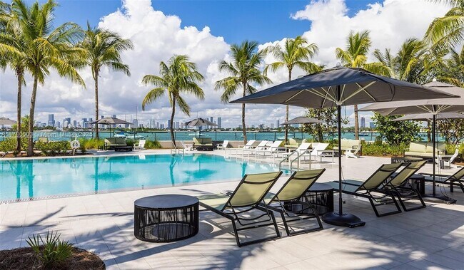 Foto del edificio - 1500 Bay Rd