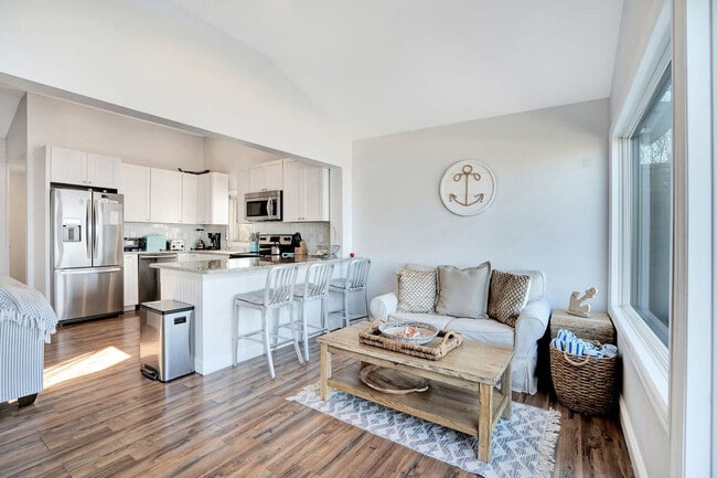 Foto del edificio - 212 Creek Rd