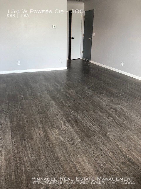 Foto del edificio - 154 W Powers Cir