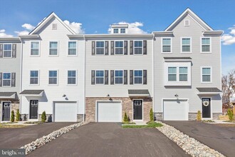 Building Photo - 308 Bennetts Ct