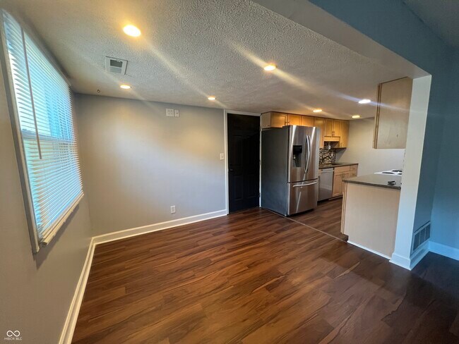 Foto del edificio - 8392 Punto Alto Dr