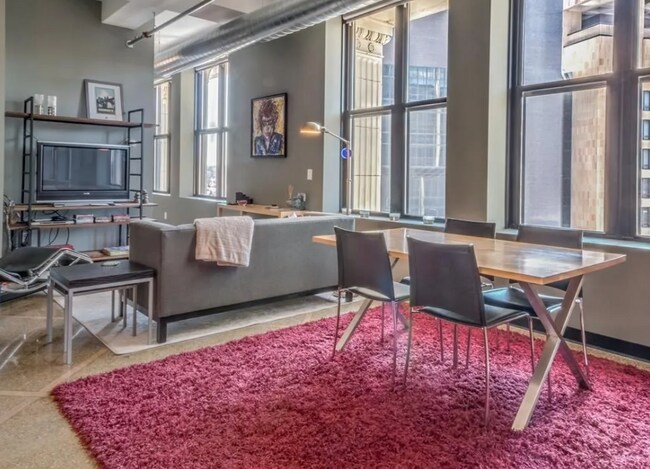 Foto del edificio - 350 Saint Peter St