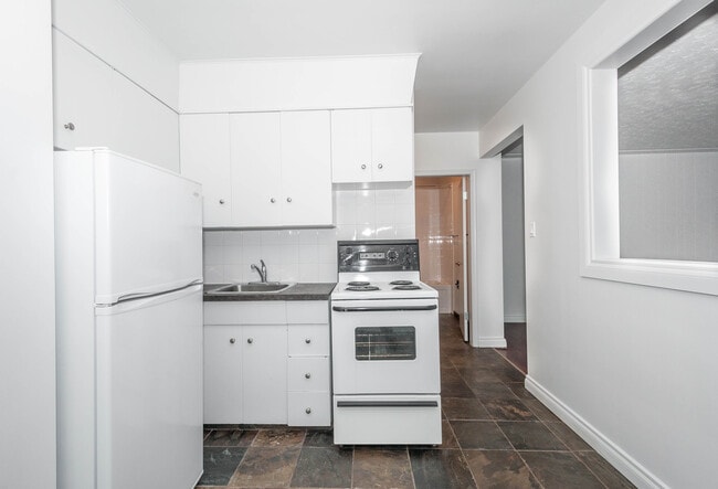 Building Photo - Grandin