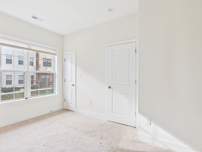 Foto del edificio - 5404 Coopers Walk Ln