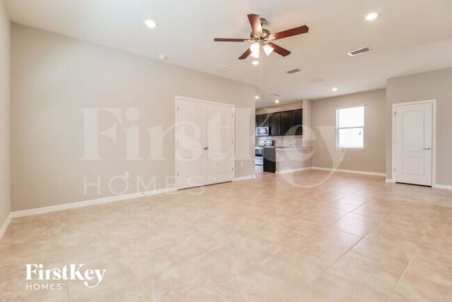 Foto del edificio - 7681 Yale Harbor Dr
