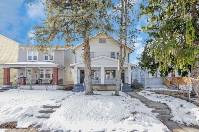 Foto del edificio - 807-809 E Deshler Ave