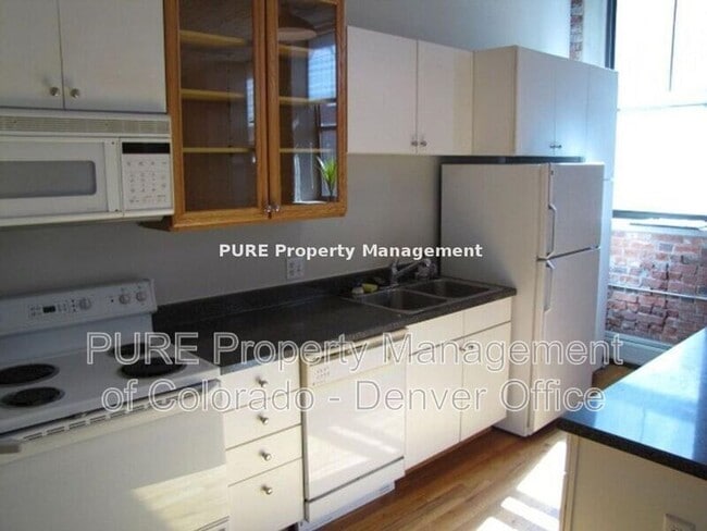 Building Photo - 2261 Blake St