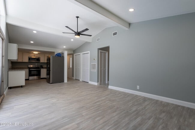 Building Photo - 3371 Thalia Rd