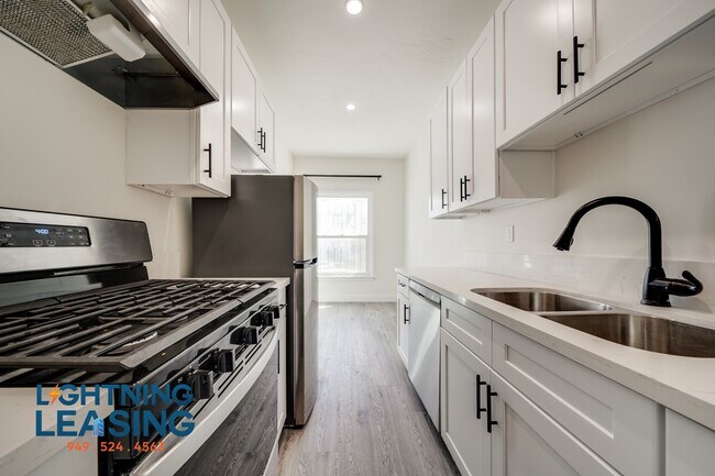 Foto del edificio - 7733 Oakwood Ave