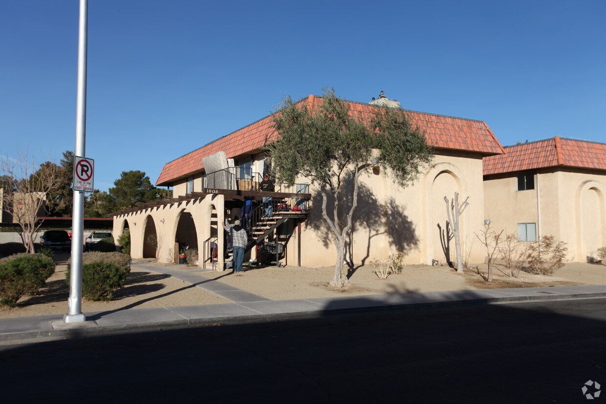Primary Photo - 1605 Cordoba Ln