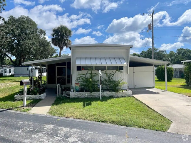 Building Photo - 825 W Colonial Cir