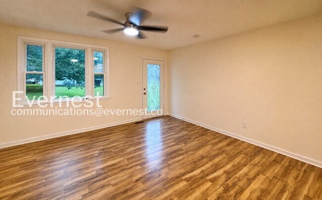 Foto del edificio - 4017 Meadow Rd