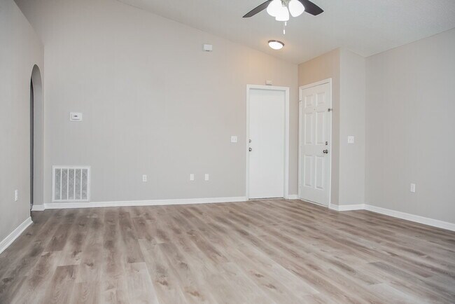 Foto del edificio - 1023 Brenton Leaf Dr