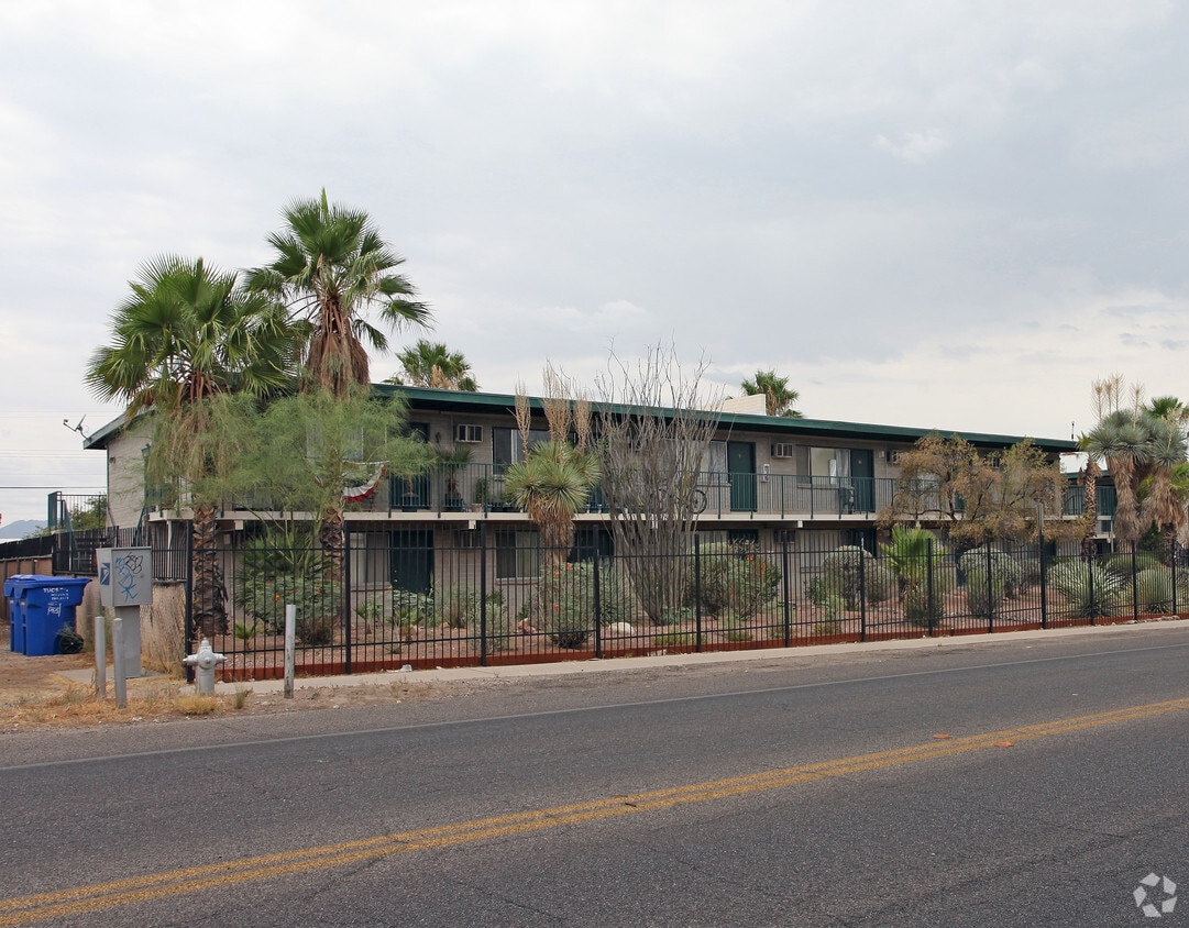 Primary Photo - Park & Copper Apartments
