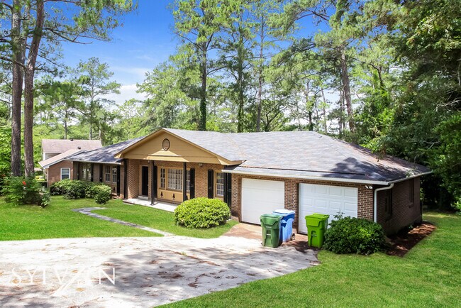 Building Photo - One-level living at its best in this 3 BR,...