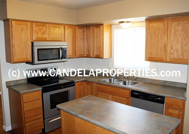 Foto del edificio - 6250 Tuckerman Ln
