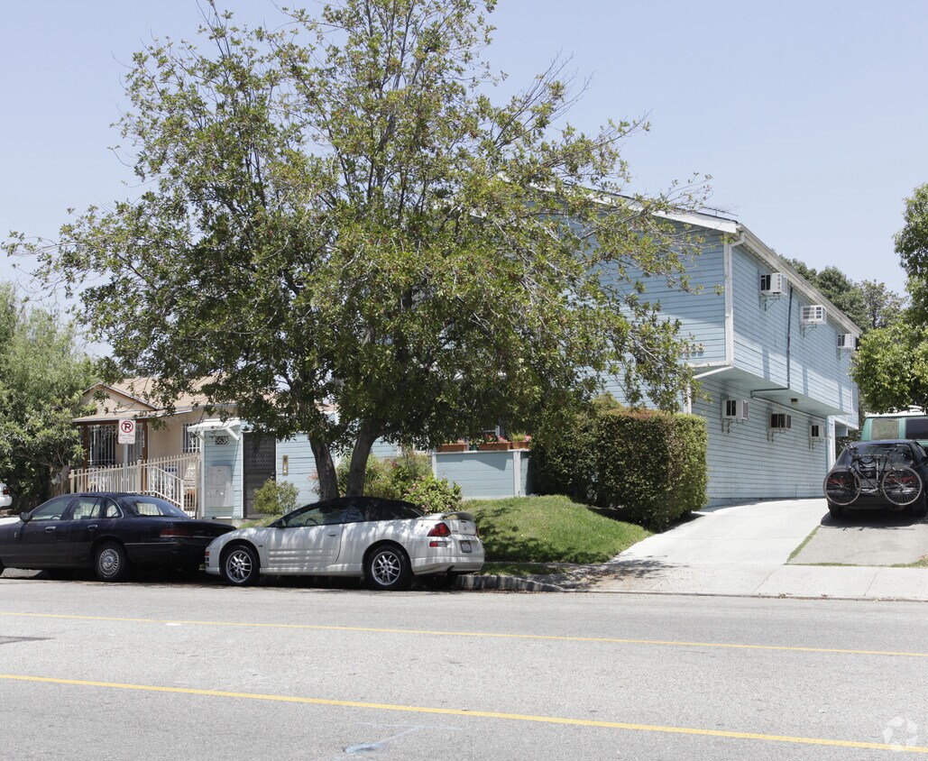 Building Photo - 5638 Colfax Ave