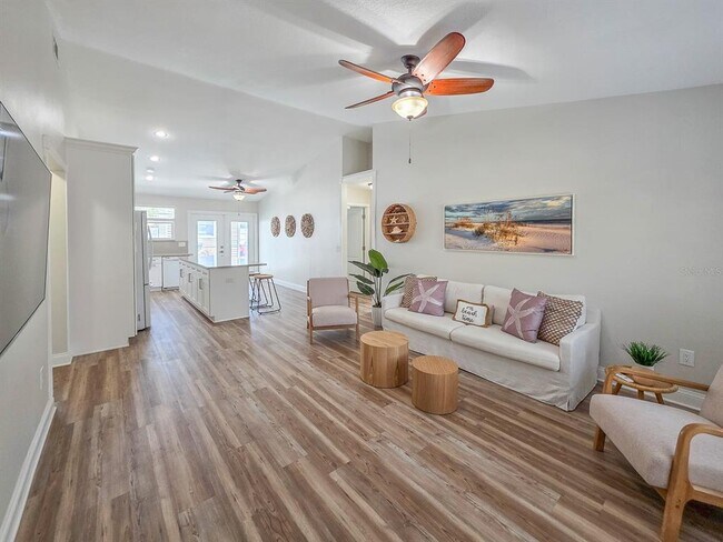 Foto del edificio - 2135 S Flagler Ave