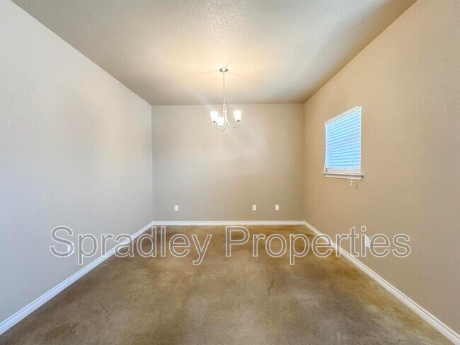 Building Photo - 4620 Teesh Dr