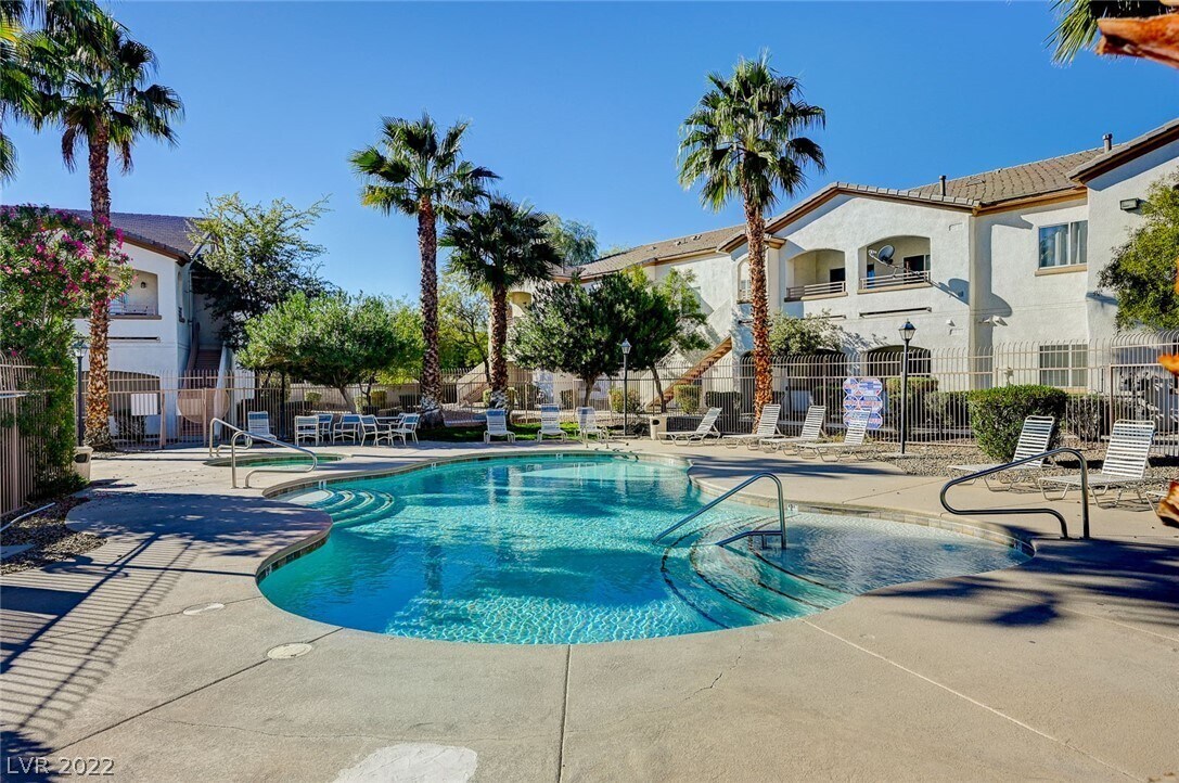 Foto principal - 5650 E Sahara Ave