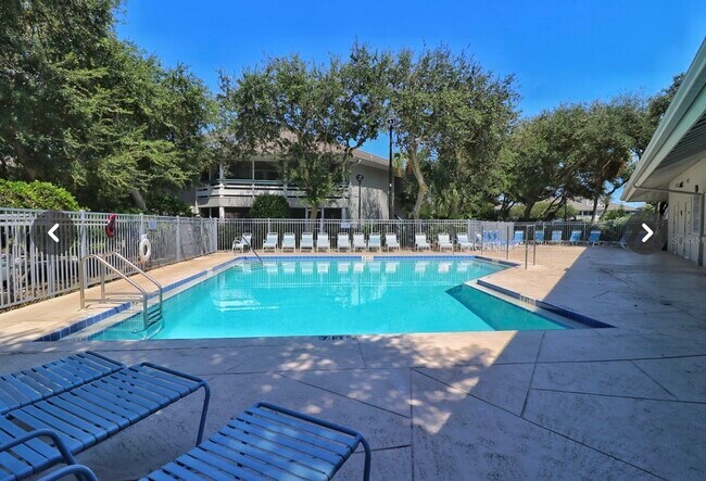 Building Photo - 4303 Sea Mist Dr