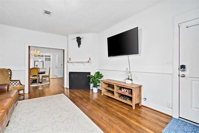 Building Photo - 603 Granberry St