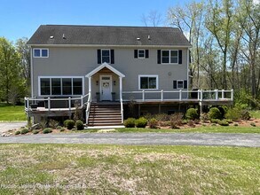 Building Photo - 382 Sharon Station Rd