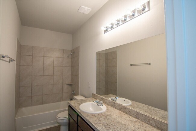 Building Photo - 5622 Adelaide River Dr