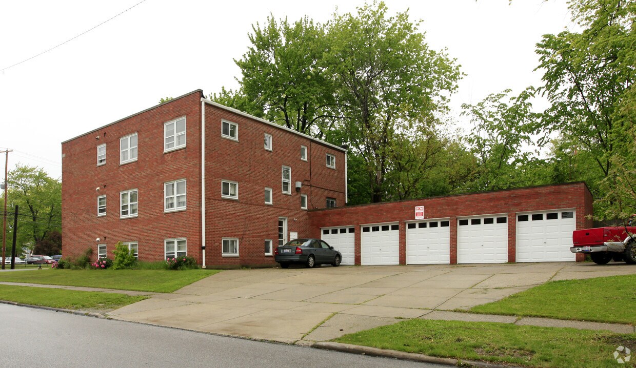 Building Photo - 2833 Noble Rd