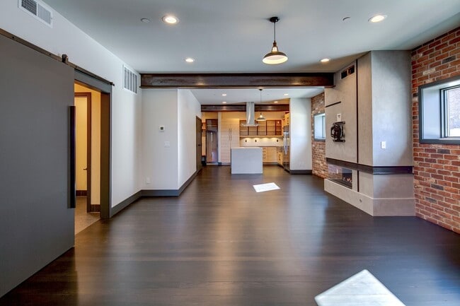 Foto del edificio - Modern Downtown Redmond 2 Bed/1 Bath Apart...