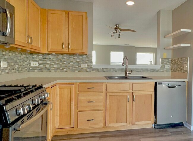 Building Photo - 24461 John Adams Dr