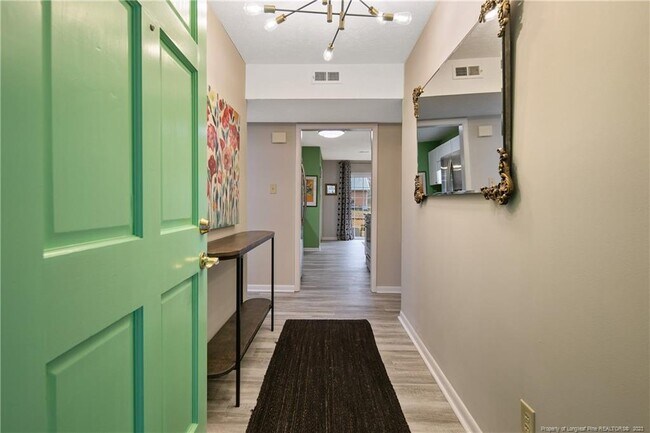 Foto del edificio - 6898 Beaver Stone Rd