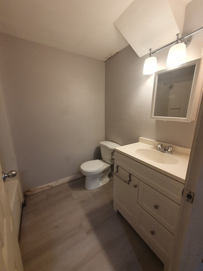 Building Photo - 1790 Hemlock St