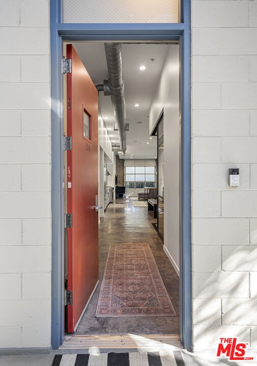 Building Photo - 710 Orlando Ave