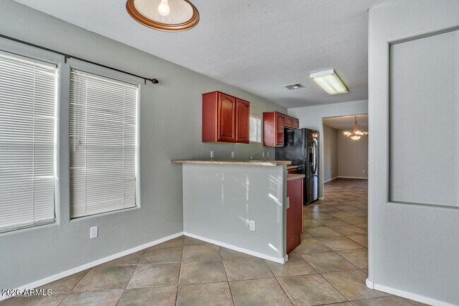 Foto del edificio - 25244 W Lamont Ave