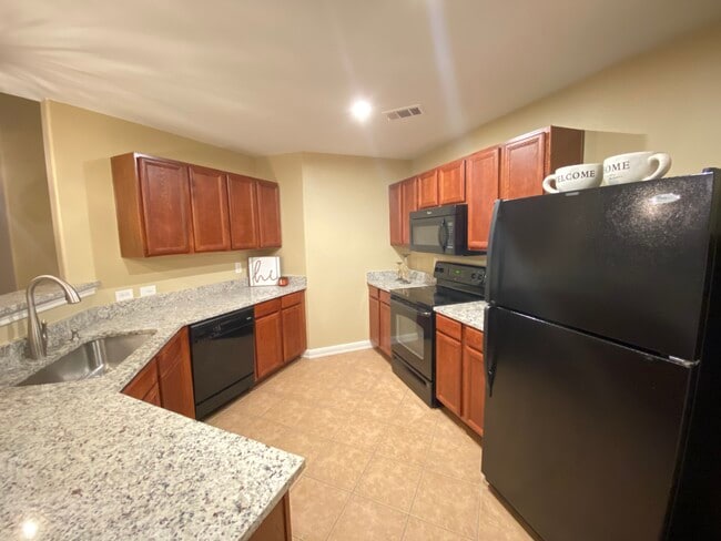 Photo - 513 Paddle Dr House