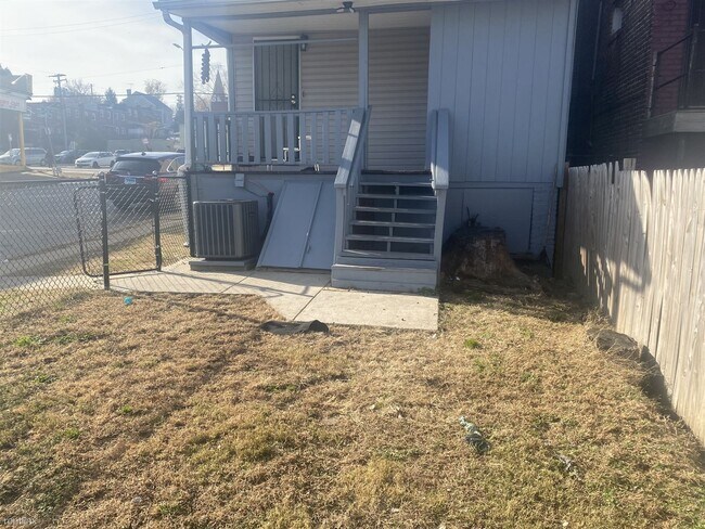 Foto del edificio - 2 br, 1 bath Condo - 4629 Pennington Avenue