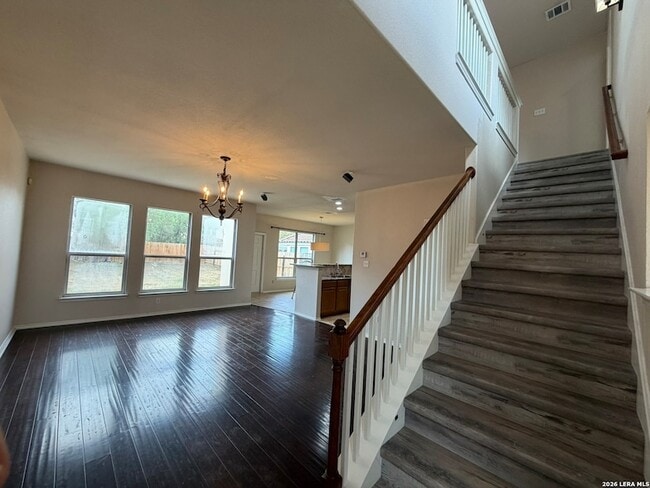 Building Photo - 1323 Pinnacle Falls