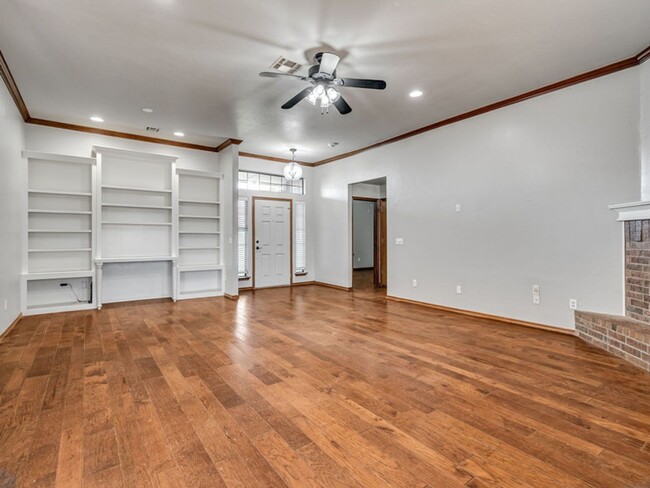 Foto del edificio - New In Moore Home Available now!