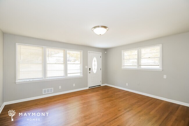 Foto del edificio - 8542 Taylor Rd