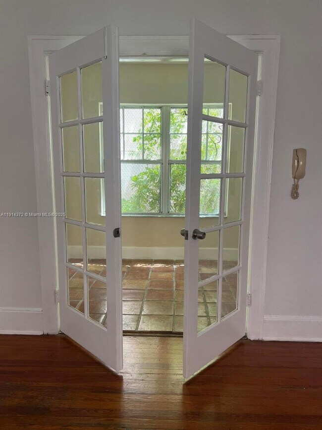 Foto del edificio - 754 Meridian Ave