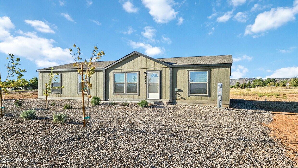 Primary Photo - 25129 Constitution Dr