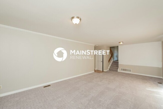 Foto del edificio - 4 Bedroom Pet-Friendly Home in Aurora, CO with Main Street Renewal