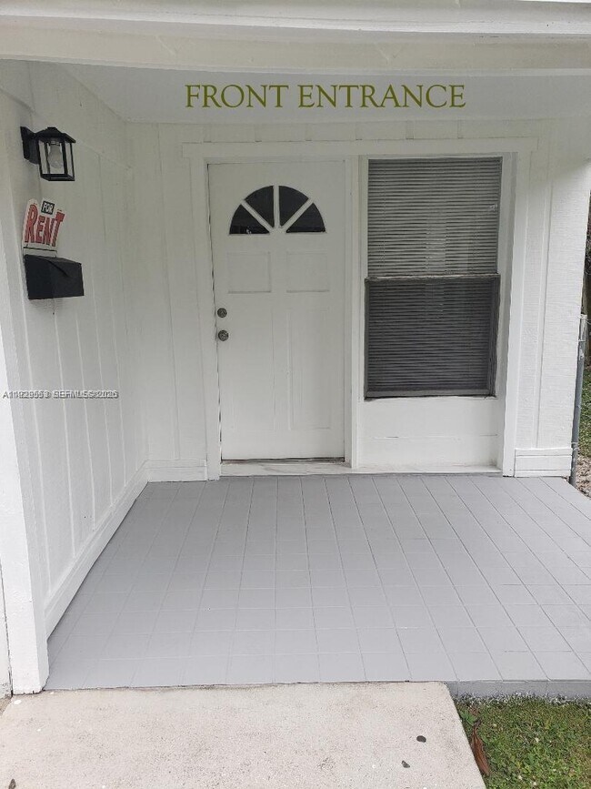 Foto del edificio - 2149 NE 179th St