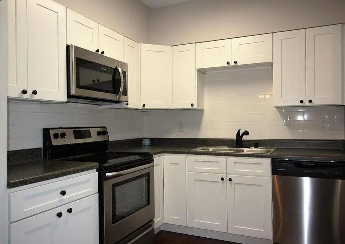 Foto del edificio - Knoxville 37919 - 2 bedroom 2 bath condo -...