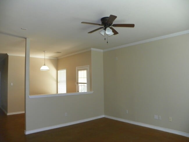 Building Photo - 2601 Cypress Ln